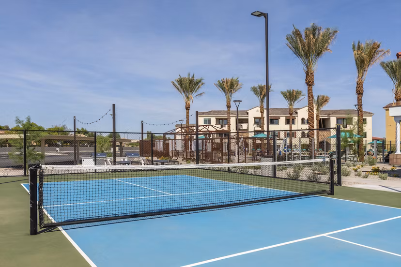 tennis court at Marlowe Peoria Place Apartments