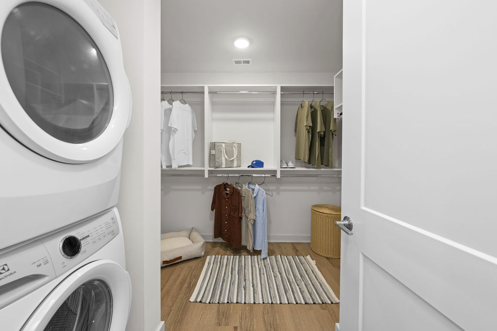 Laundry room at Alexan Moto