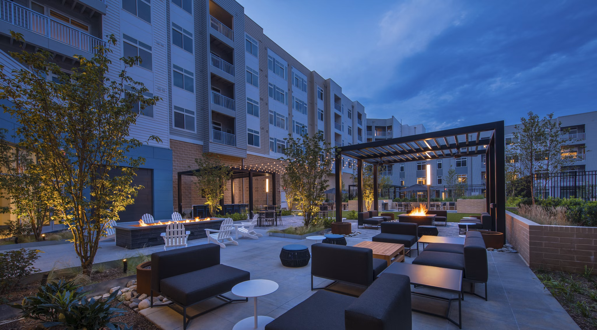 courtyard at The Daley at Shady Grove Apartments