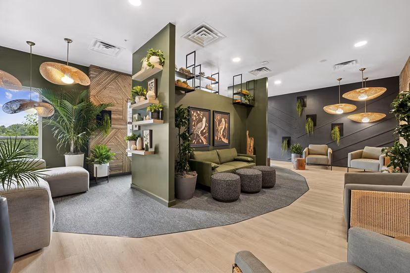 clubhouse at 610 West Apartments 