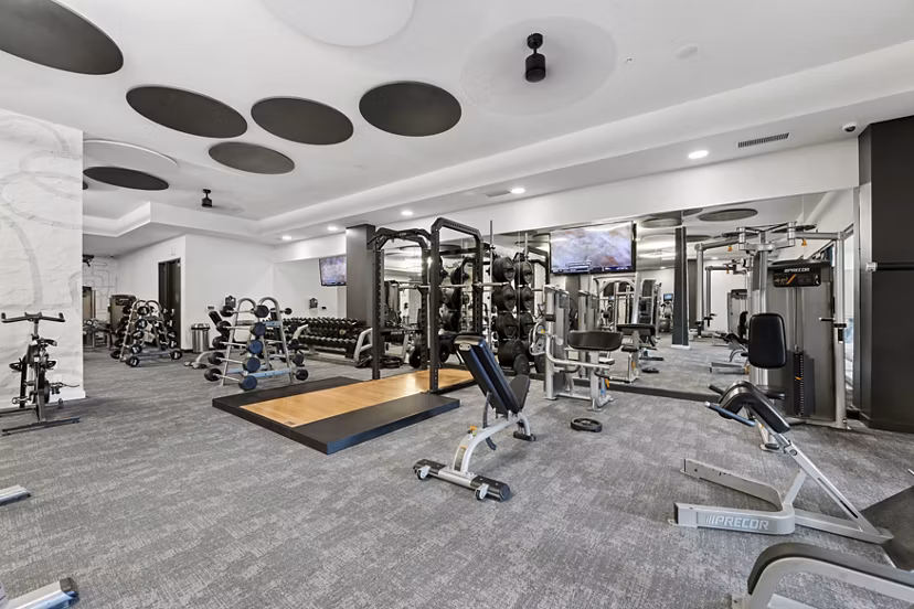fitness center at 610 West Apartments 