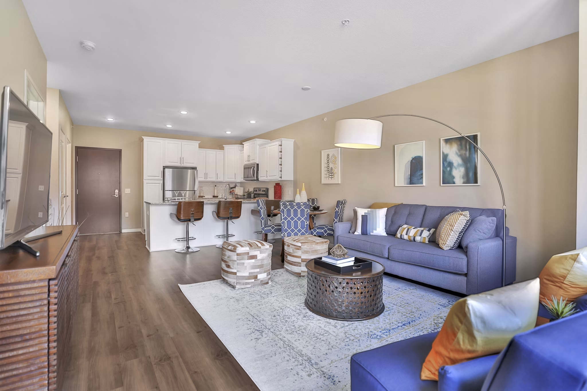 living room at 610 West Apartments