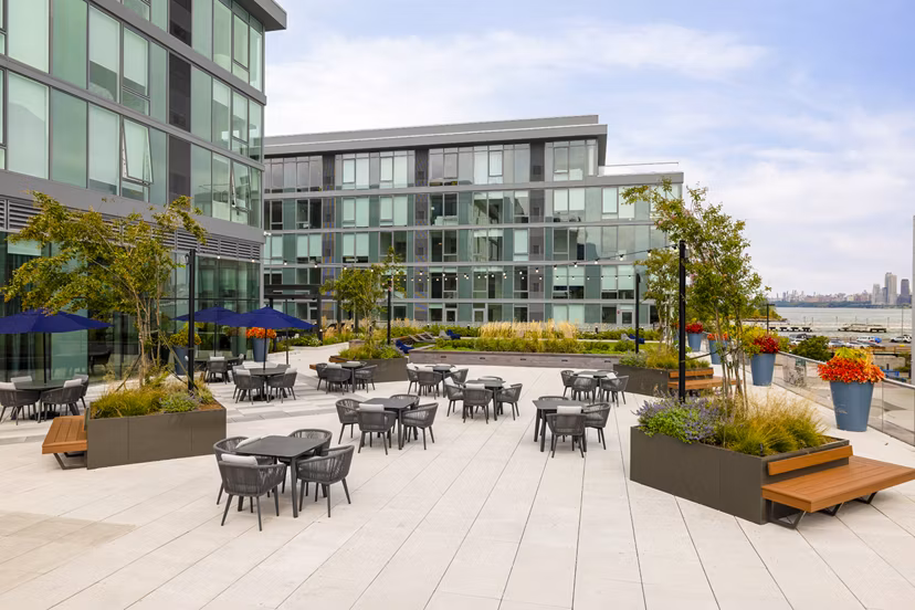 grill area at The Reserve at Estuary Apartments 