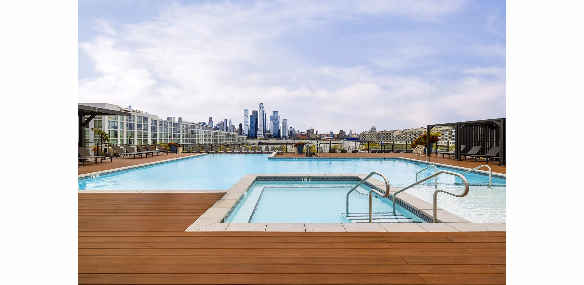 pool at The Reserve at Estuary Apartments 