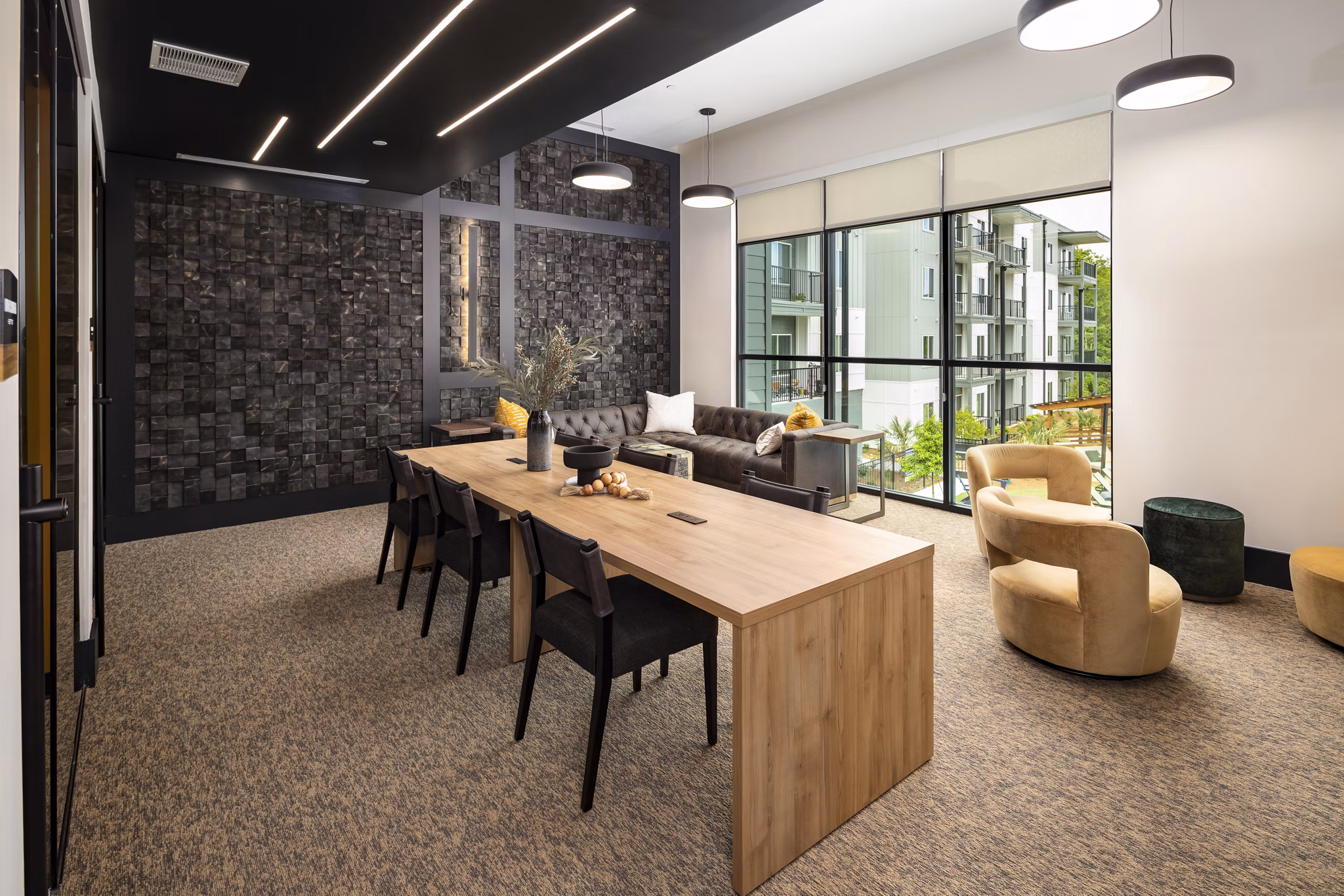 clubhouse at Ava Oakwood Apartments 