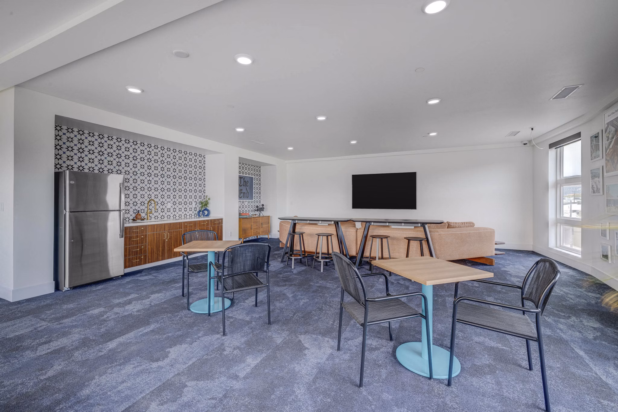 clubhouse at One Burton Apartments 