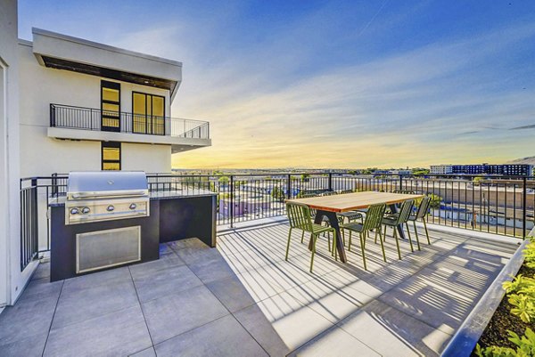 grill area/patio/balcony at Harvest Apartments
