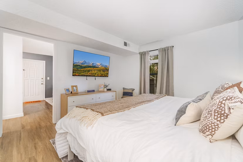 bedroom at Courtney Park Apartments 