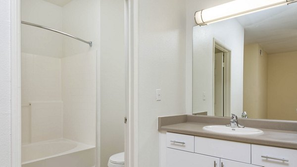 bathroom at Teresina Apartments