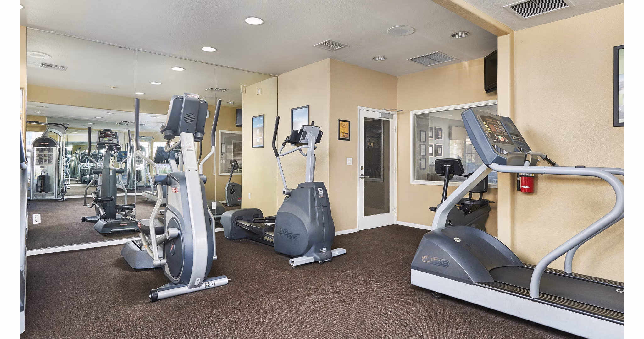 fitness center at Teresina Apartments