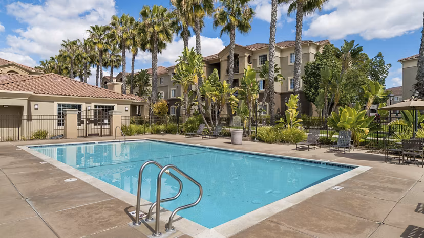 pool at Teresina Apartments