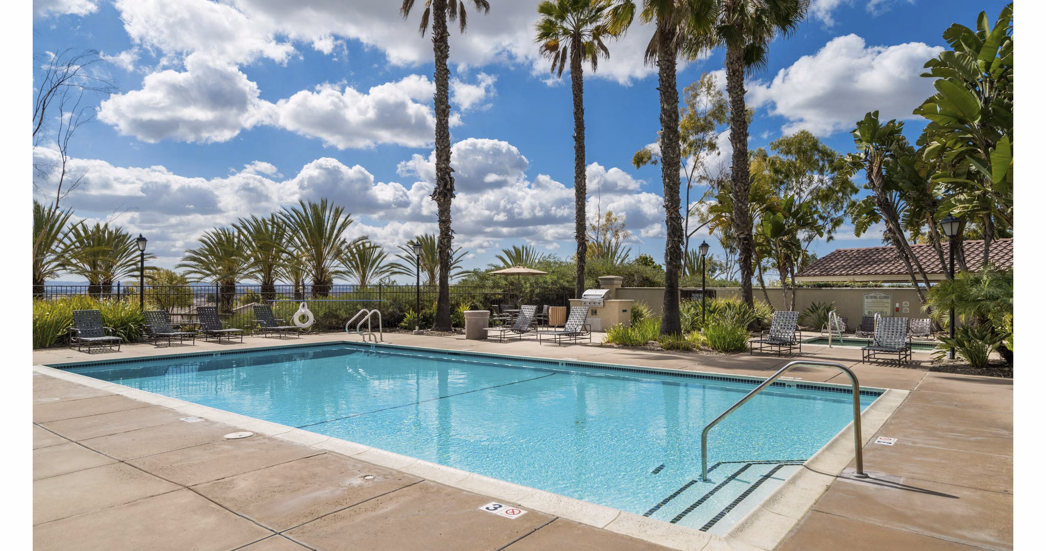 pool at Teresina Apartments