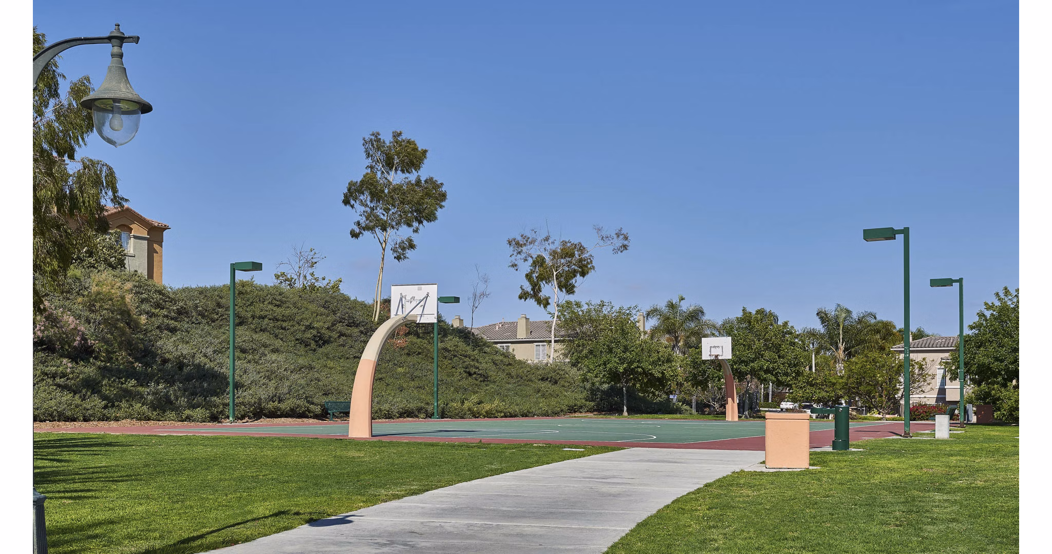 sport court at Teresina Apartments