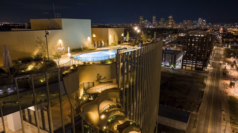 pool at One River North Apartments 