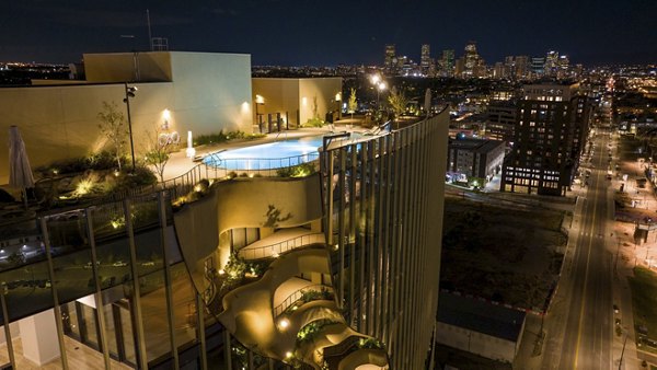 pool at One River North Apartments 