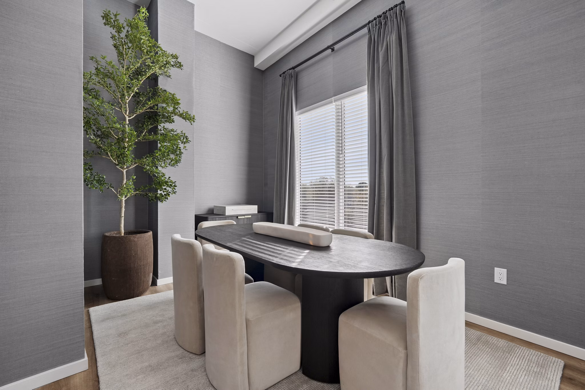 Clubhouse/Lobby at The Seventeen Hundred on East Apartments