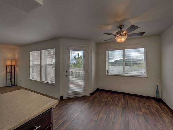 living room at Avana Powell Valley Apartments