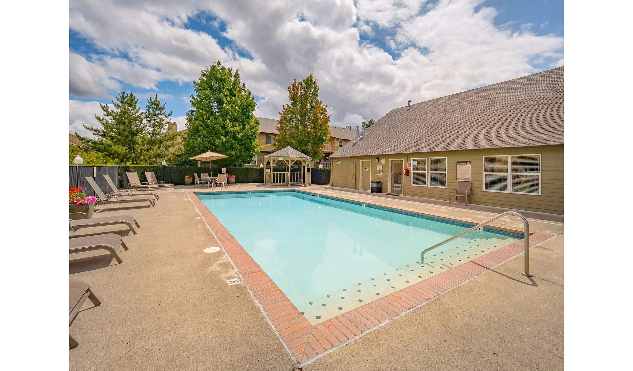 pool at Avana Powell Valley Apartments