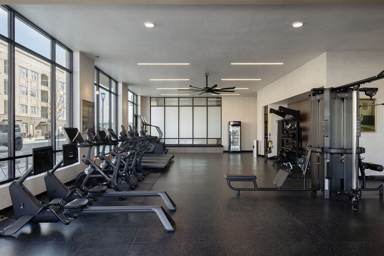 Gym at 120 220 Bend