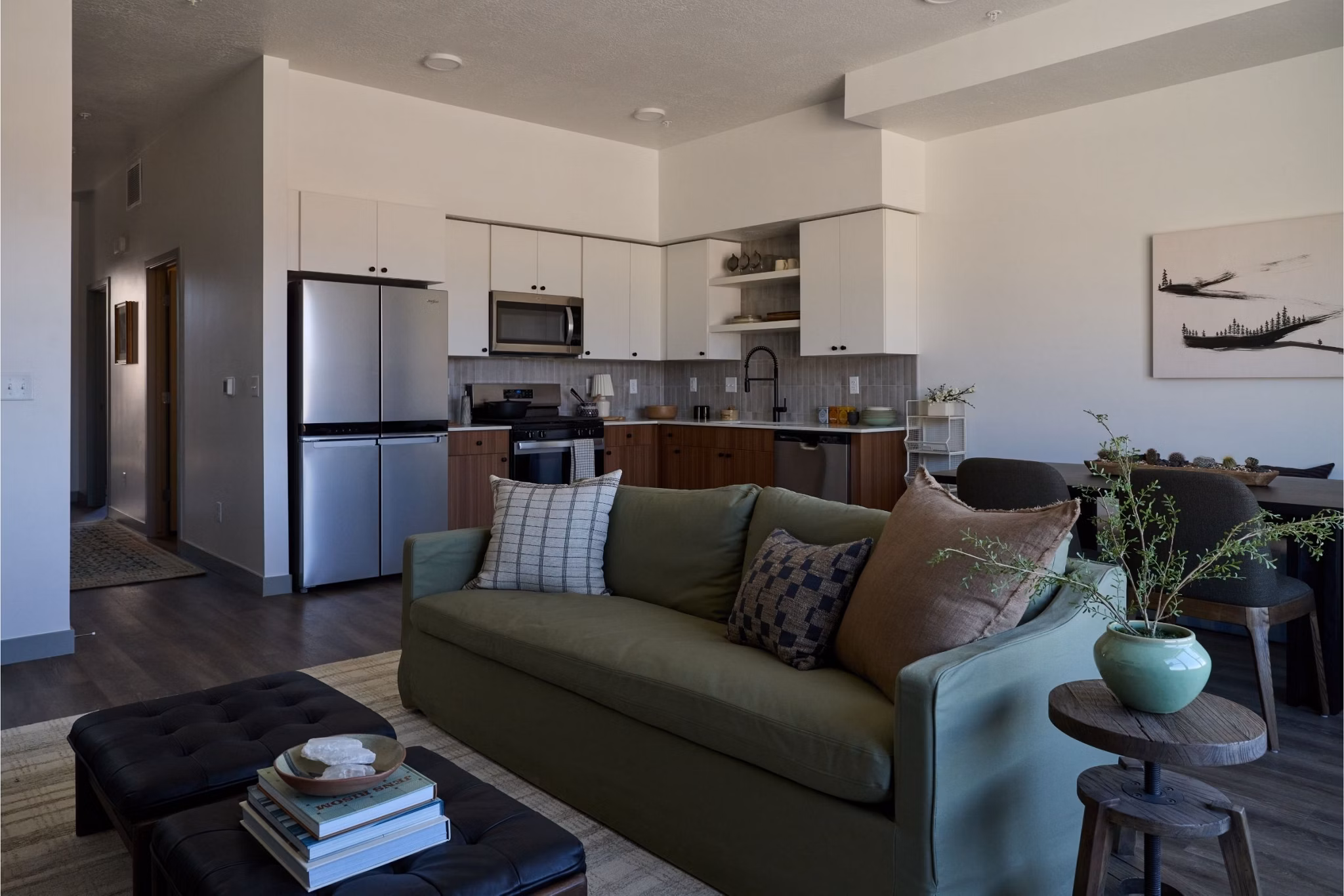 living room at 120 & 220 Bend Apartments 