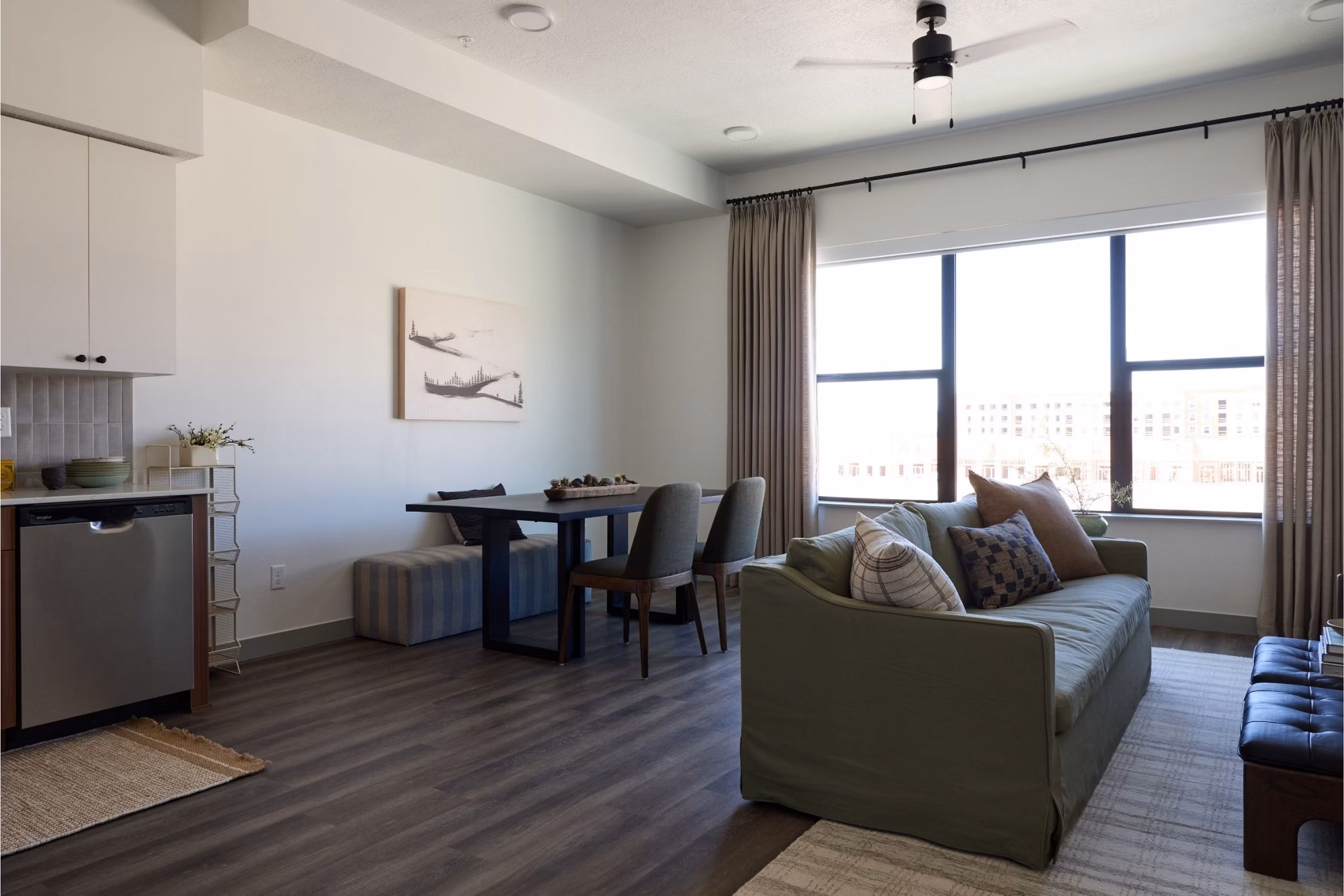 living room at 120 & 220 Bend Apartments 