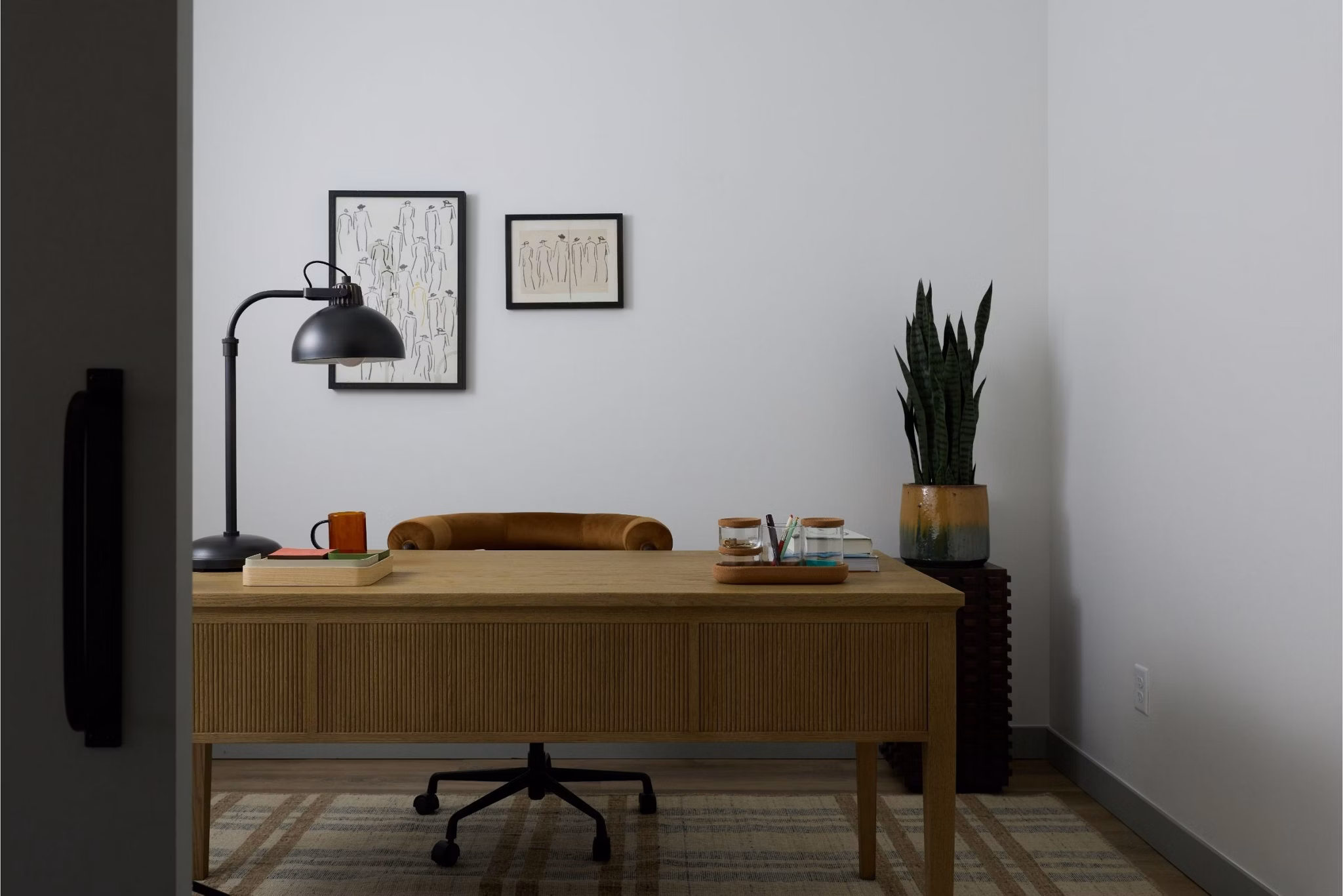 living room at 120 & 220 Bend Apartments 