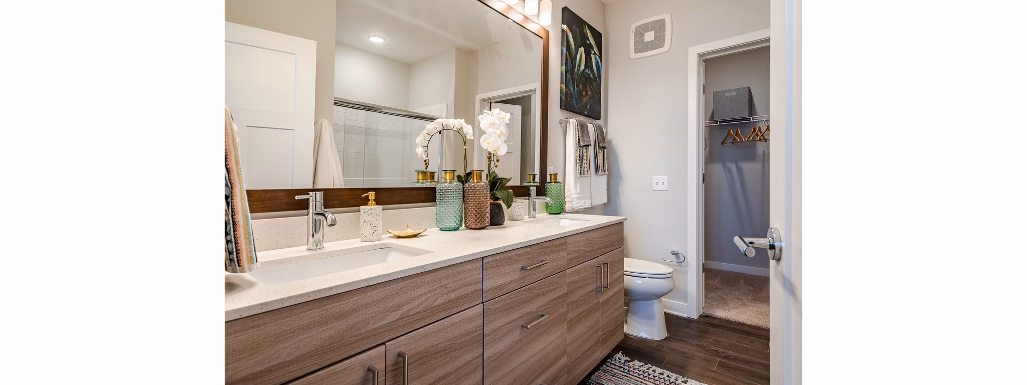 bathroom at Skye 750 Apartments