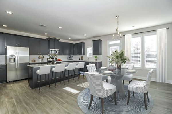 dining room at Summerwell Cedarcrest Apartment Homes