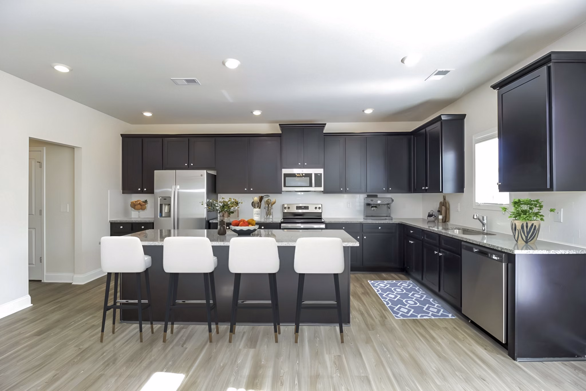 kitchen at Summerwell Cedarcrest Apartment Homes