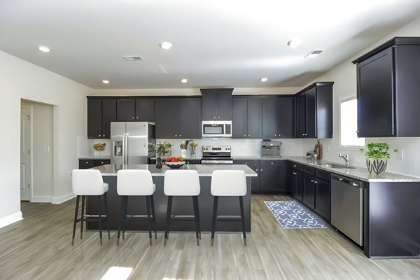 kitchen at Summerwell Cedarcrest Apartment Homes