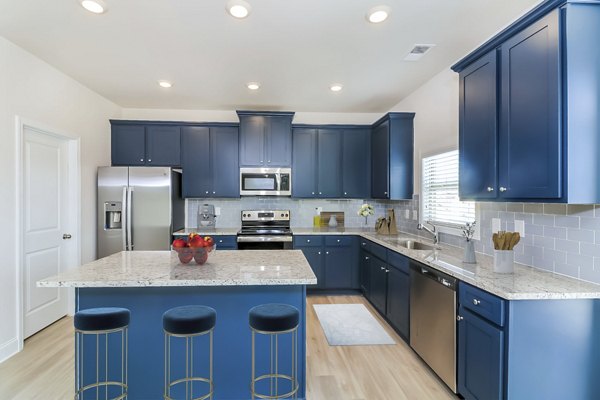 kitchen at Summerwell Cedarcrest Apartment Homes