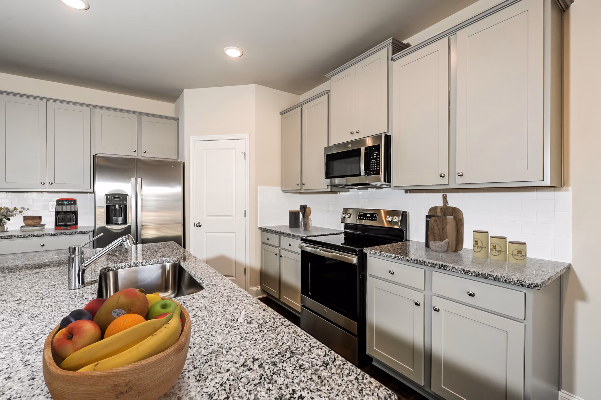 kitchen at Summerwell Mill Creek Apartment Homes