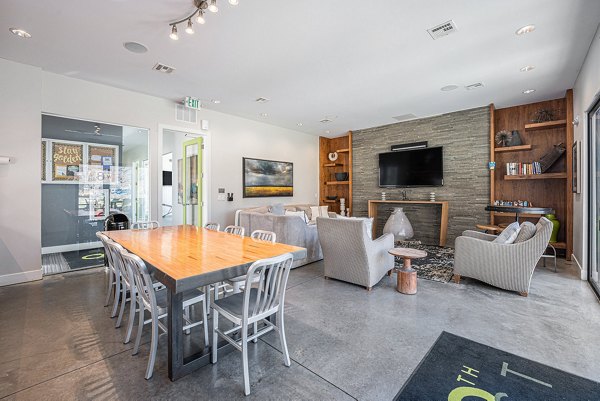 dining room at West 8th Apartments 