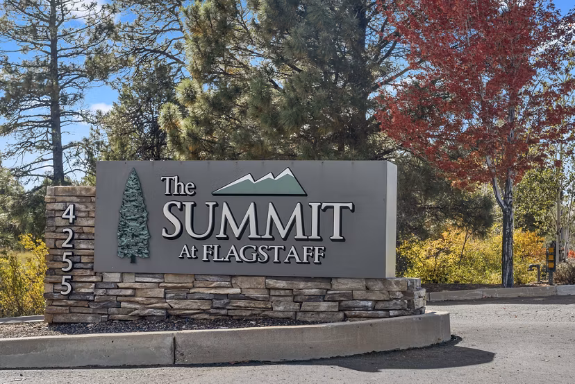 exterior at The Summit at Flagstaff Apartments 