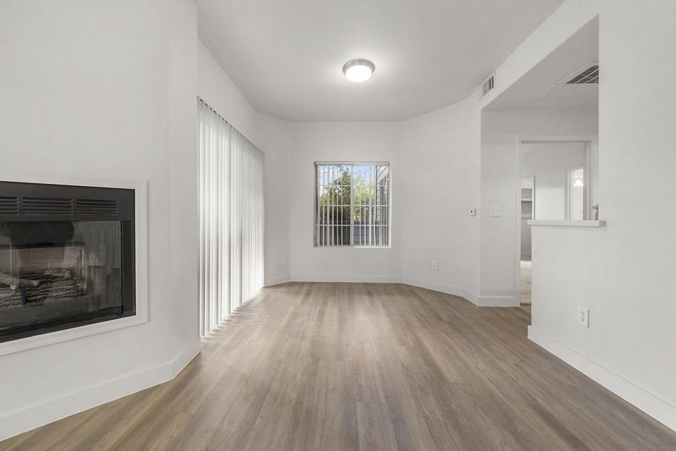 living room at The Summit at Flagstaff Apartments 