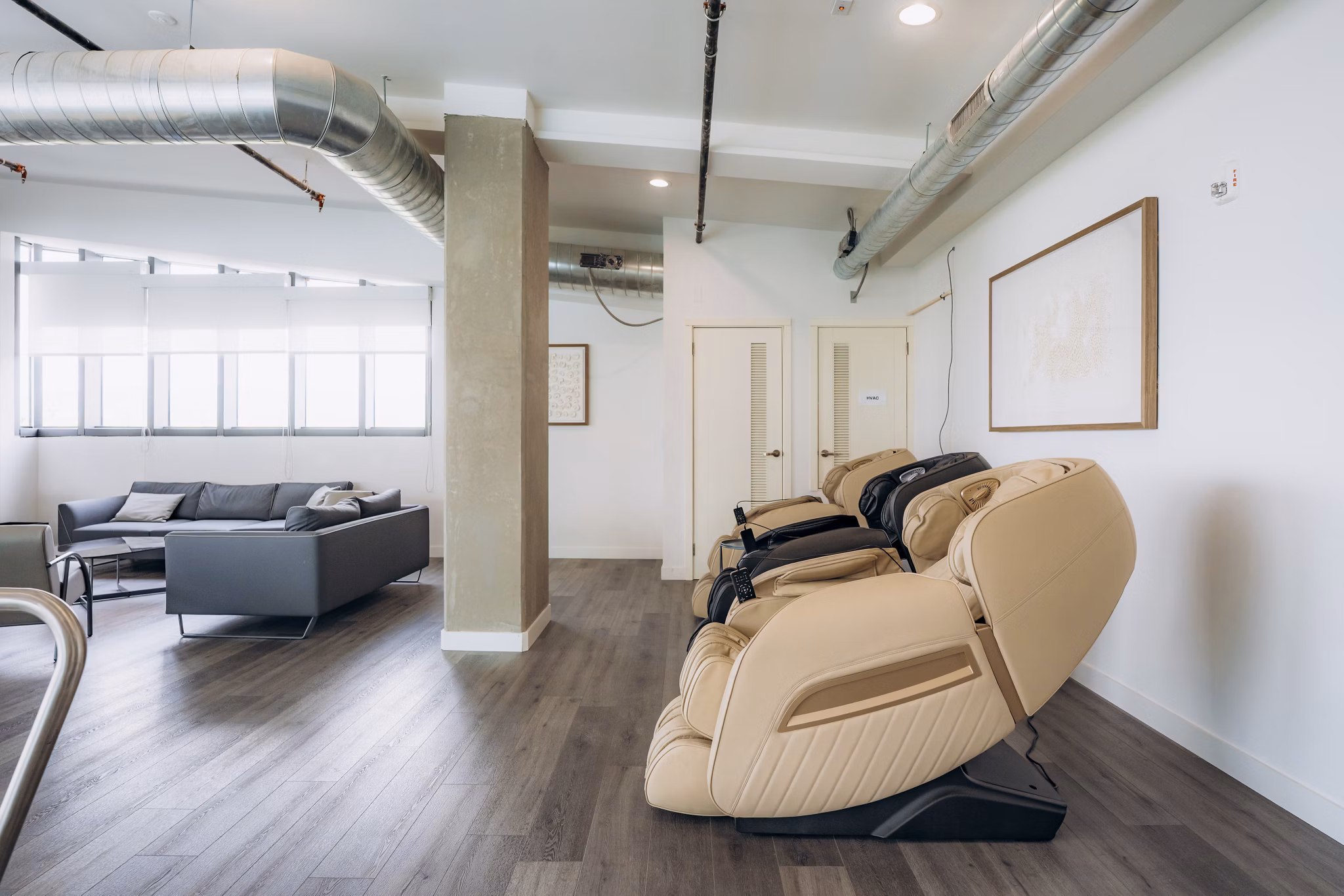 clubhouse at TENTEN Campus Glendale Apartments 