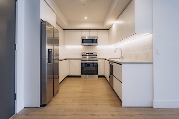 kitchen at TENTEN Campus Glendale Apartments 