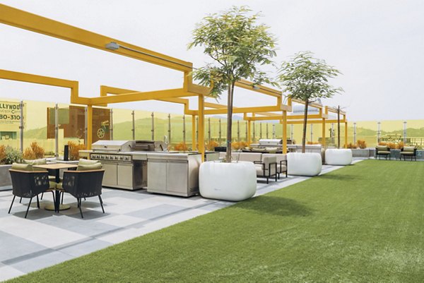 grill area at TENTEN Campus Glendale Apartments 