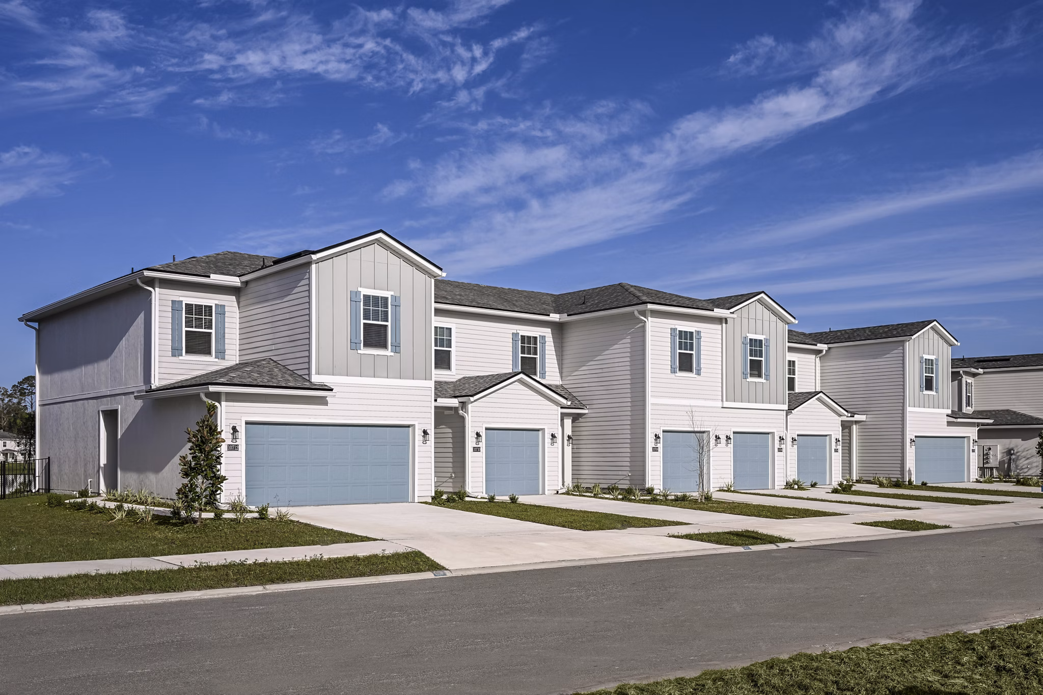 building/exterior at 360 Communities at Avenues Walk Apartments