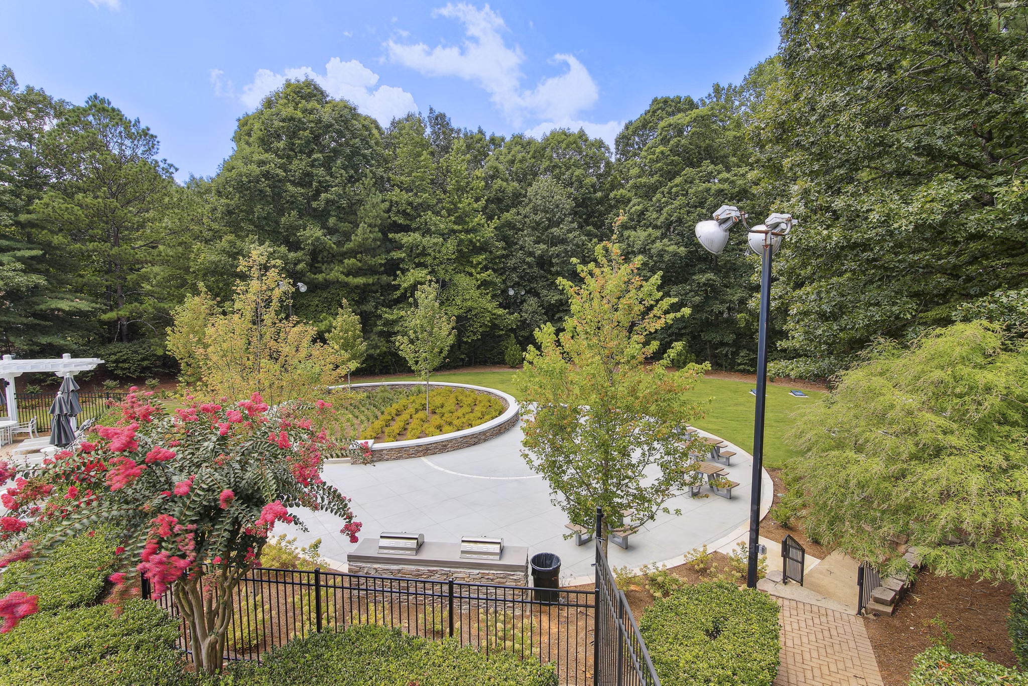 grill area/patio at Avana TownPark Apartments