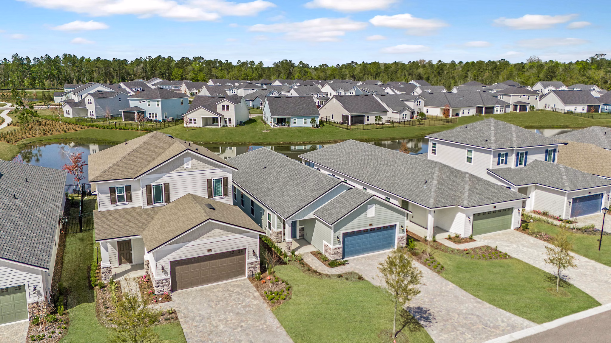 exterior at 360 Communities at Shearwater Apartments