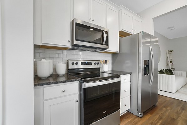 kitchen at Harmon Foxbank Apartments