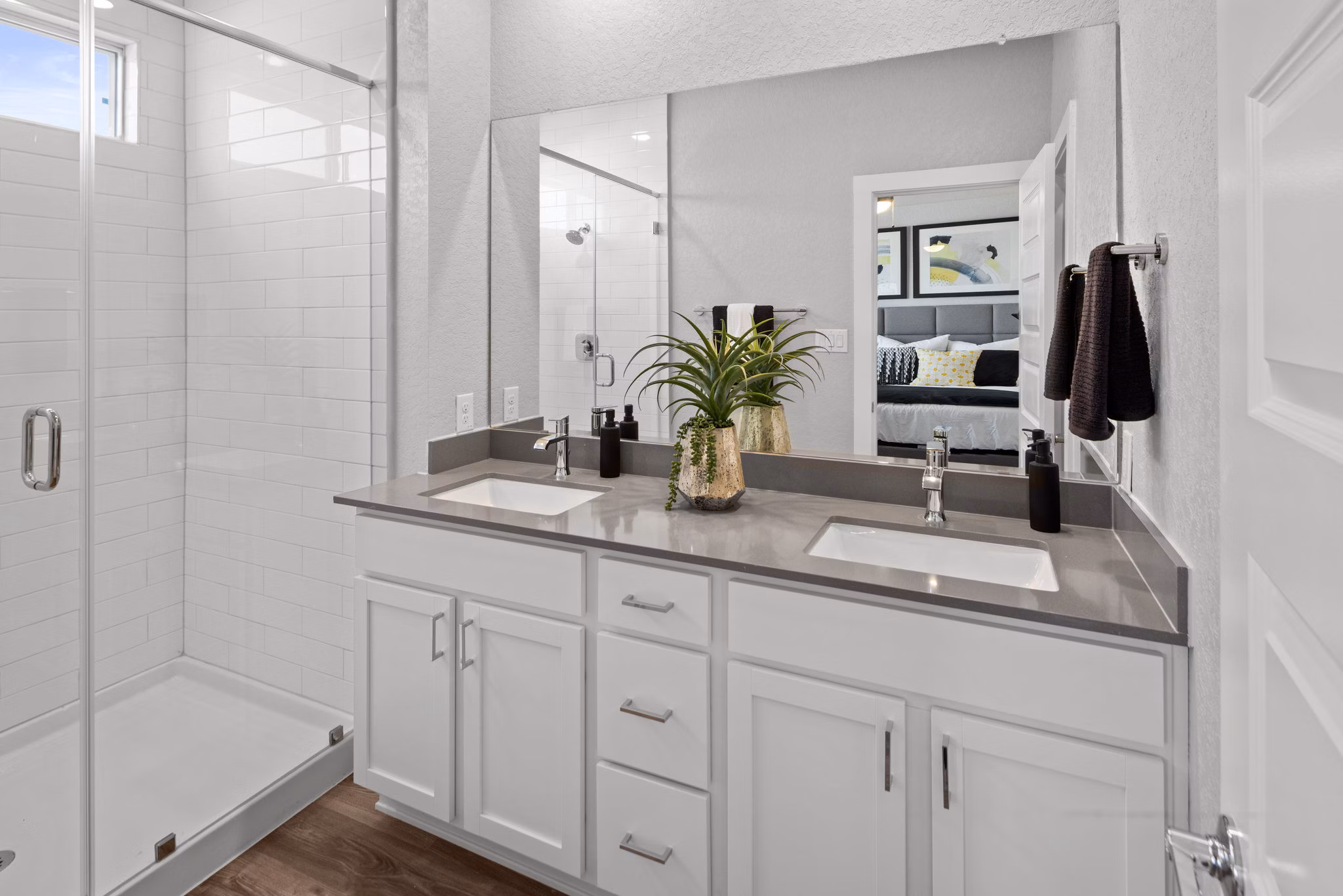 bathroom at Frame Med Center Apartments 
