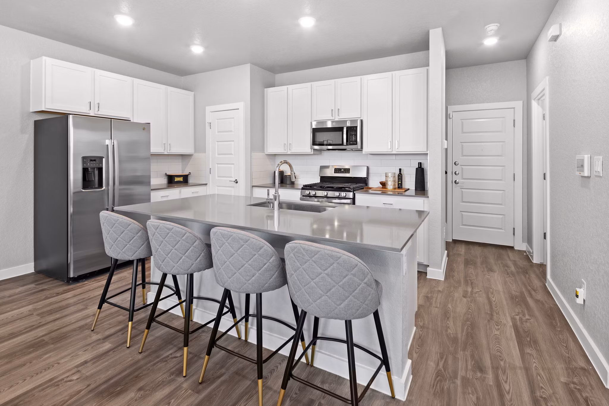 kitchen at Frame Med Center Apartments 