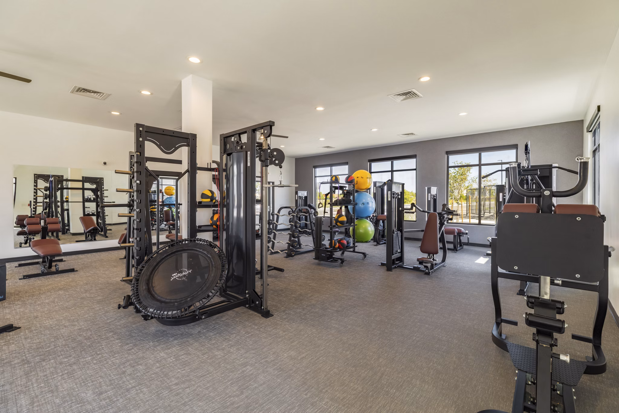 fitness center at Solwyn Apartments 