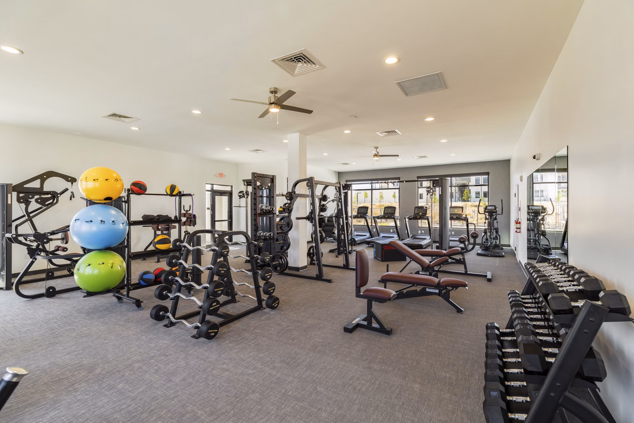 fitness center at Solwyn Apartments 