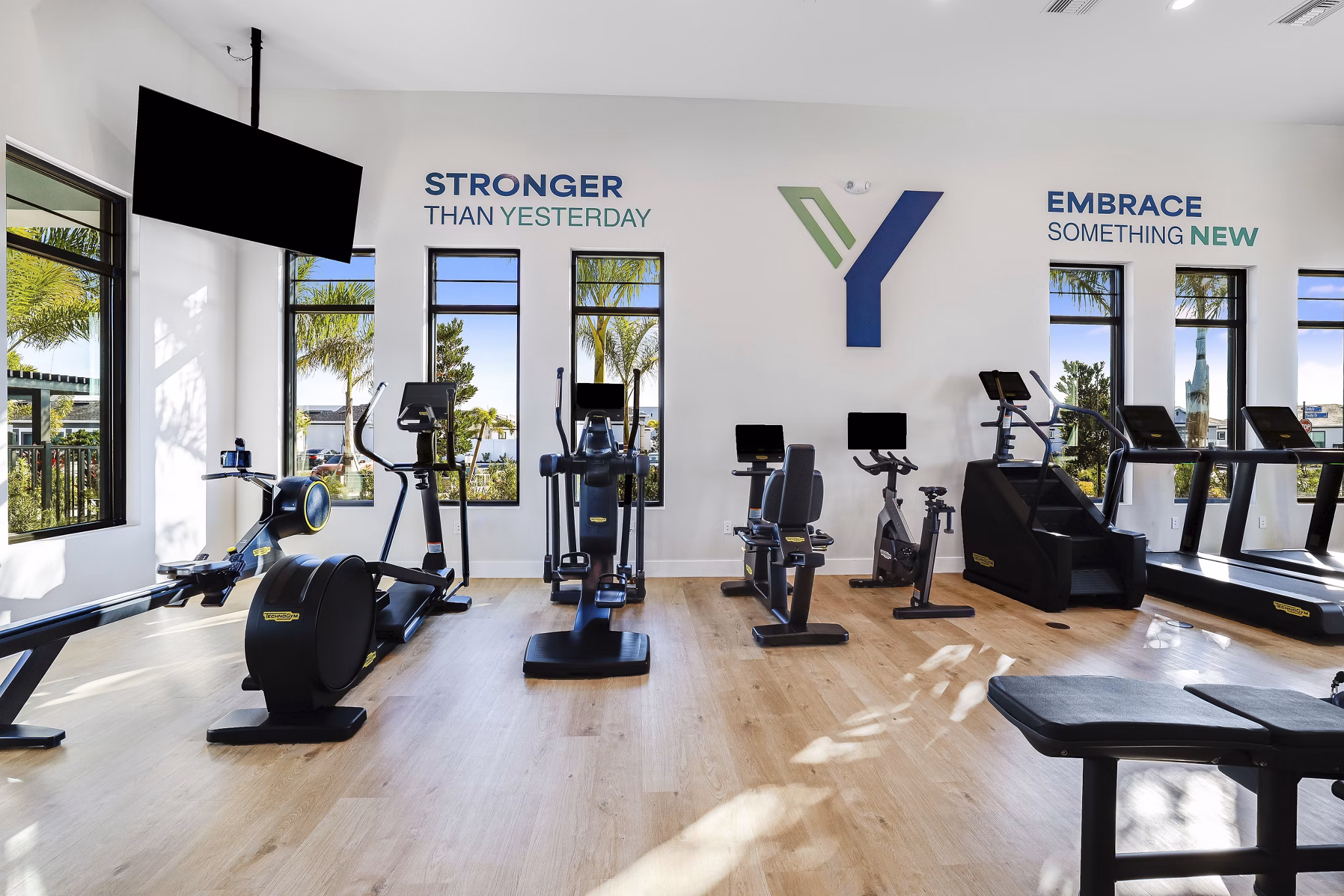 fitness center at Yardly Ellenton Apartments 