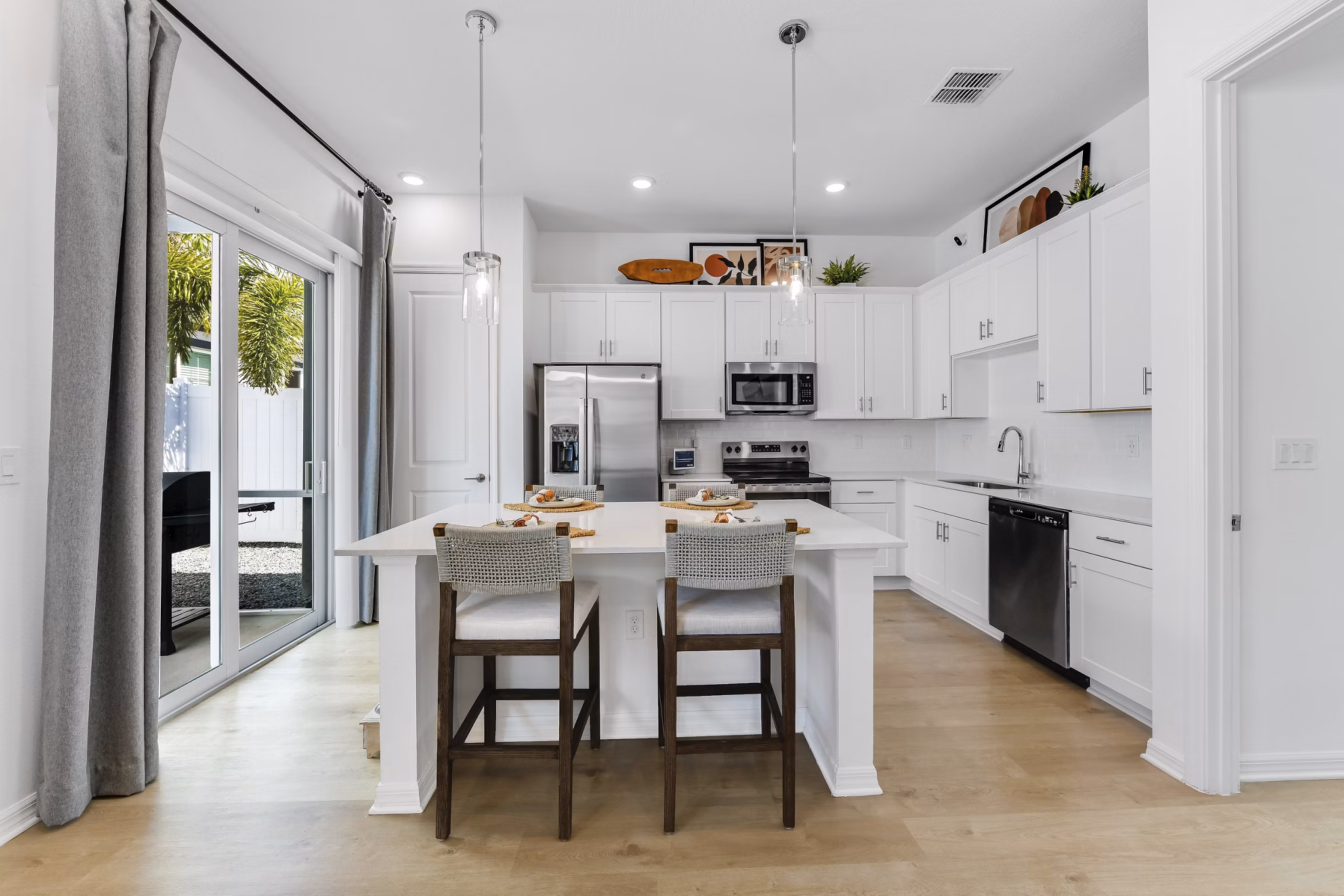 kitchen at Yardly Ellenton Apartments 