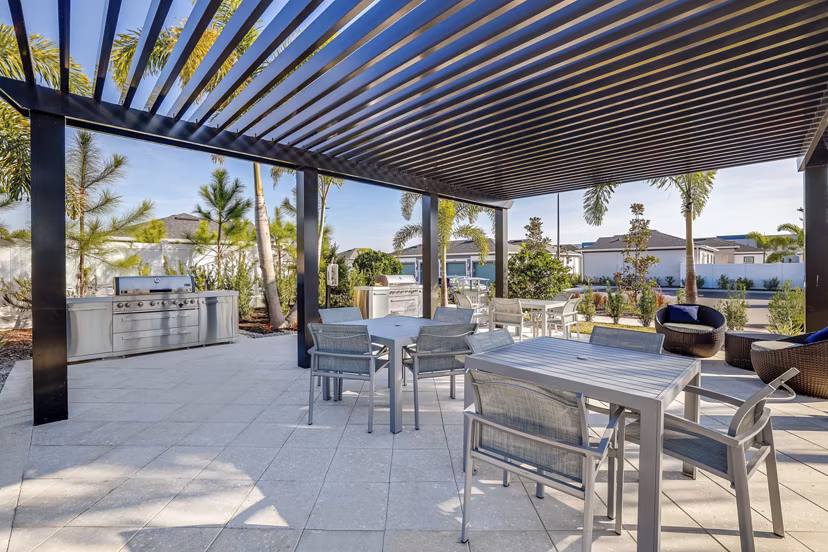 grill area at Yardly Ellenton Apartments 