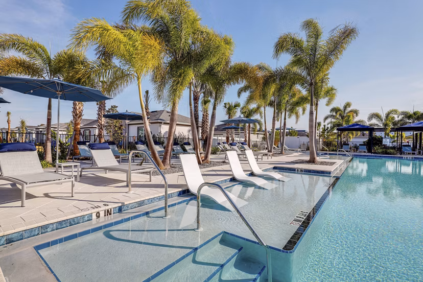 pool at Yardly Ellenton Apartments 